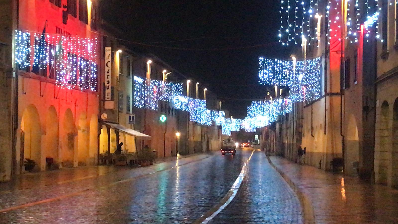 Cascina si illumina per Natale