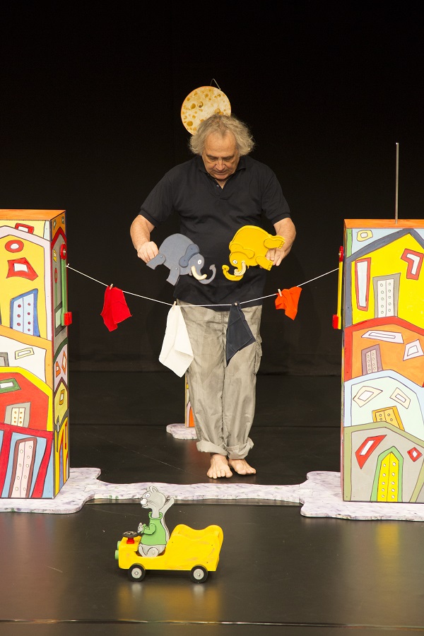 Un elefante si dondolava…per "Domenica a teatro"
